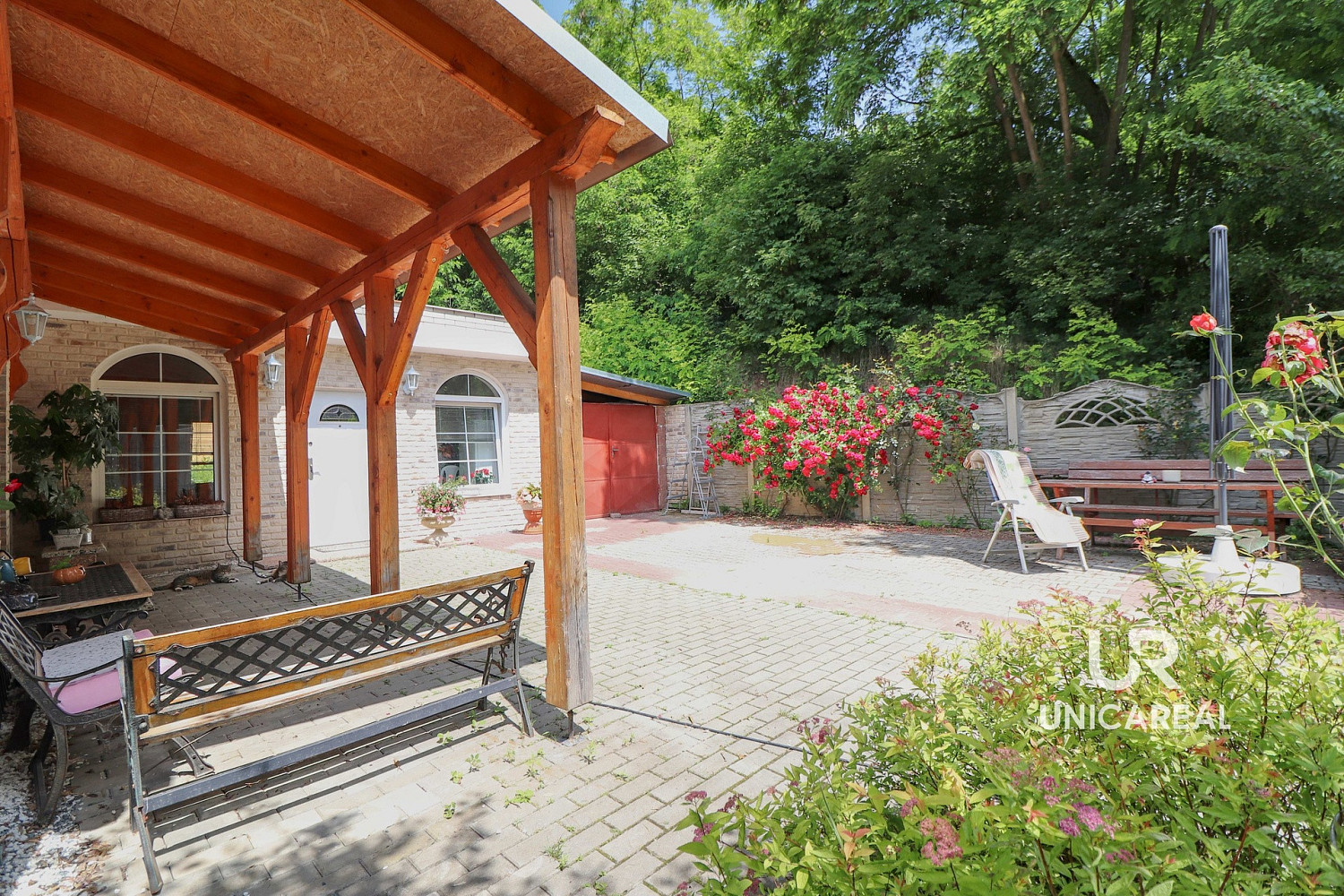 Prodej domu 230 m² s pozemkem 1 573 m² — photo 2