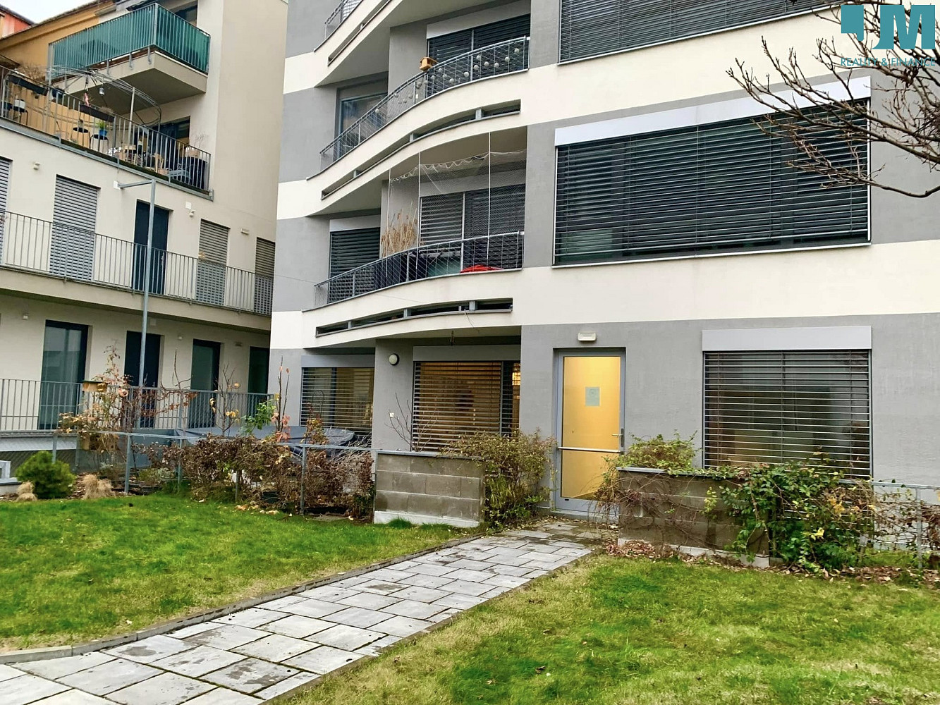 Prodej bytu 1+kk 38 m² — photo 2