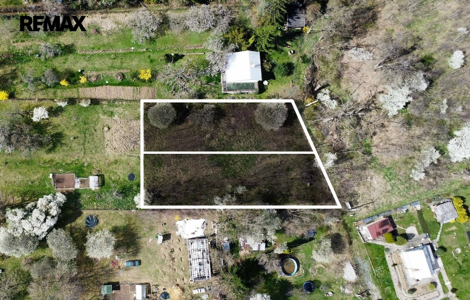 Prodej stavebního pozemku 770 m² — photo 2
