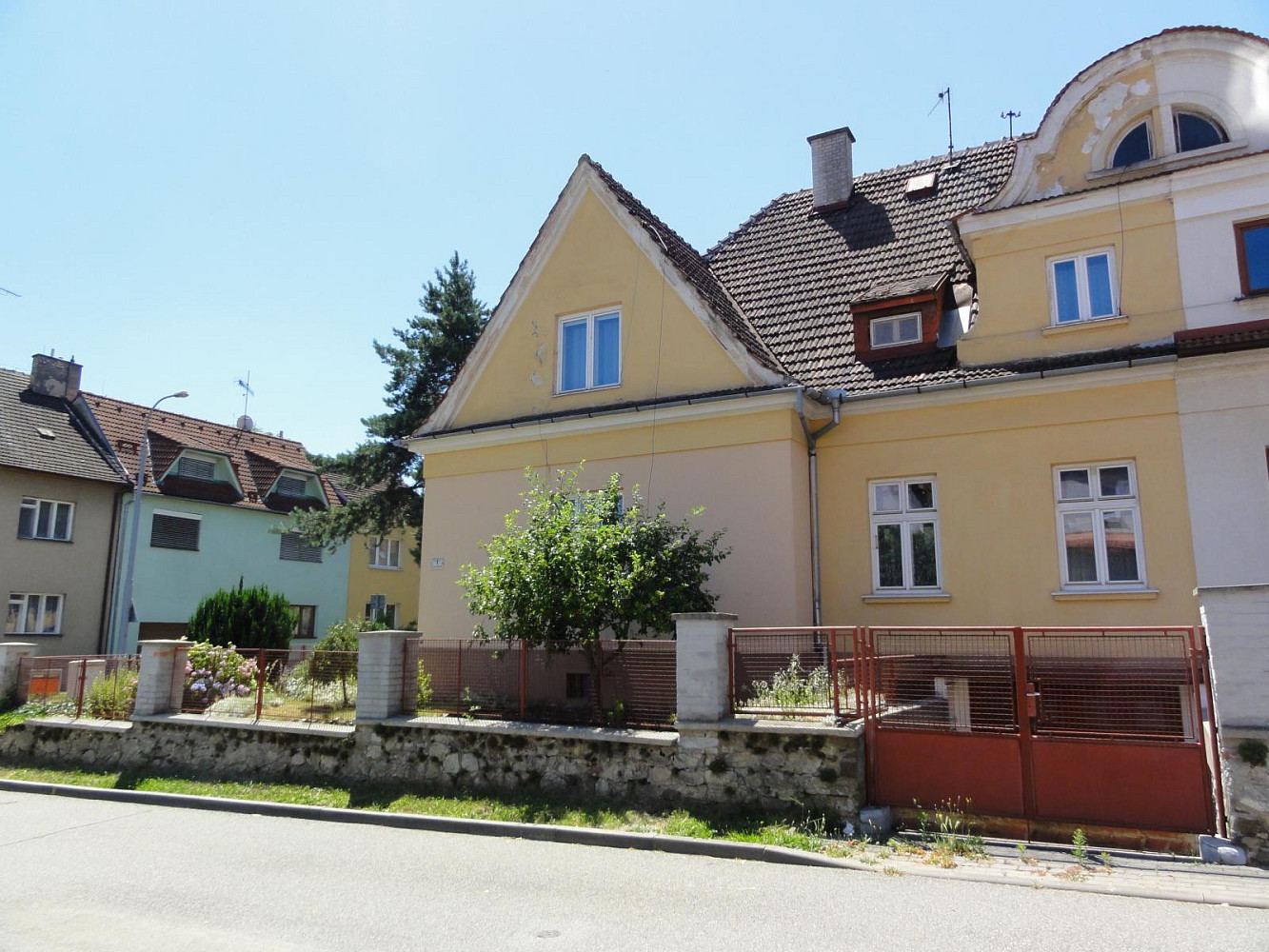 Prodej domu 191 m² s pozemkem 416 m² — photo 2