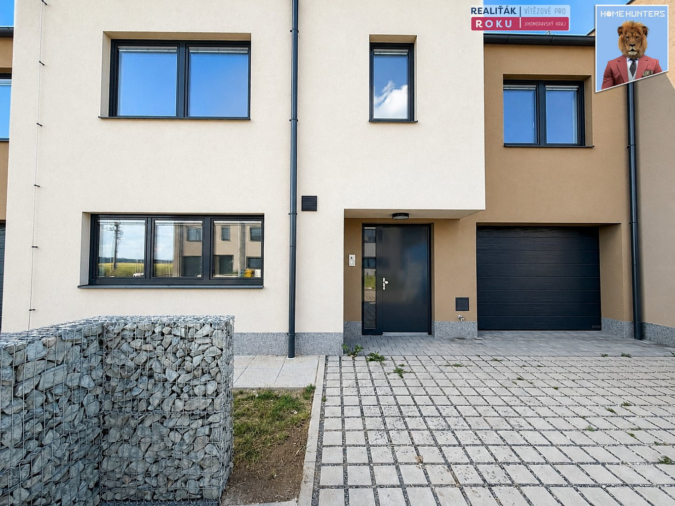 Pronájem domu 186 m² s pozemkem 530 m²