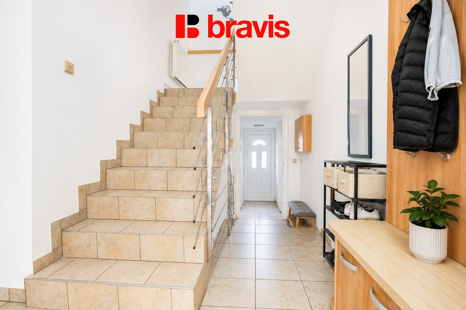 Pronájem domu 170 m² s pozemkem 464 m² — photo 3