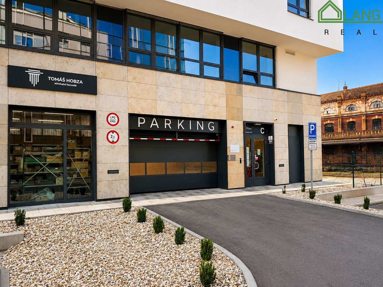 Pronájem parkovacího stání v podzemní garáži centropolis, nové sady — photo 5