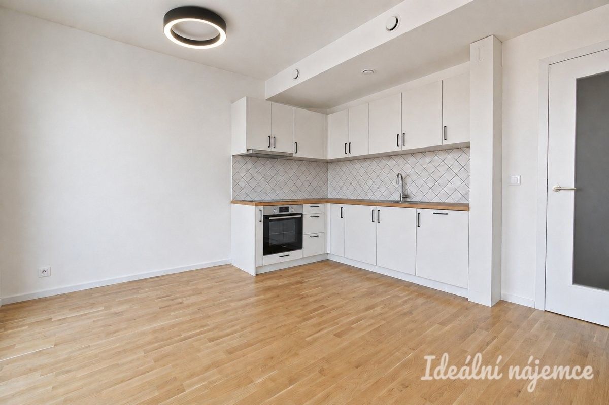 Pronájem bytu 2+kk 36 m²