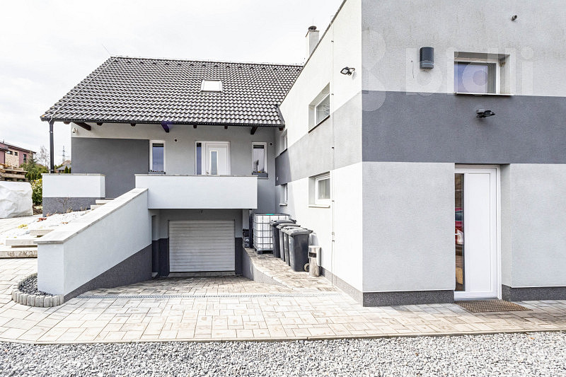 Prodej domu 318 m² s pozemkem 981 m²