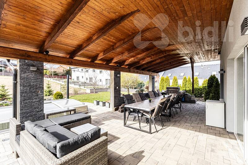 Prodej domu 318 m² s pozemkem 981 m² — photo 2