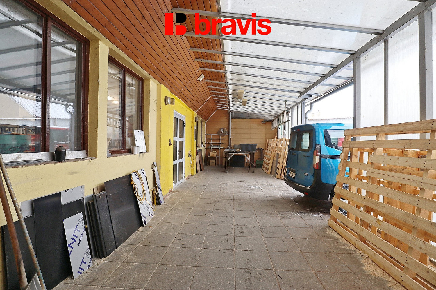 Pronájem obchodních prostor 340 m² — photo 3