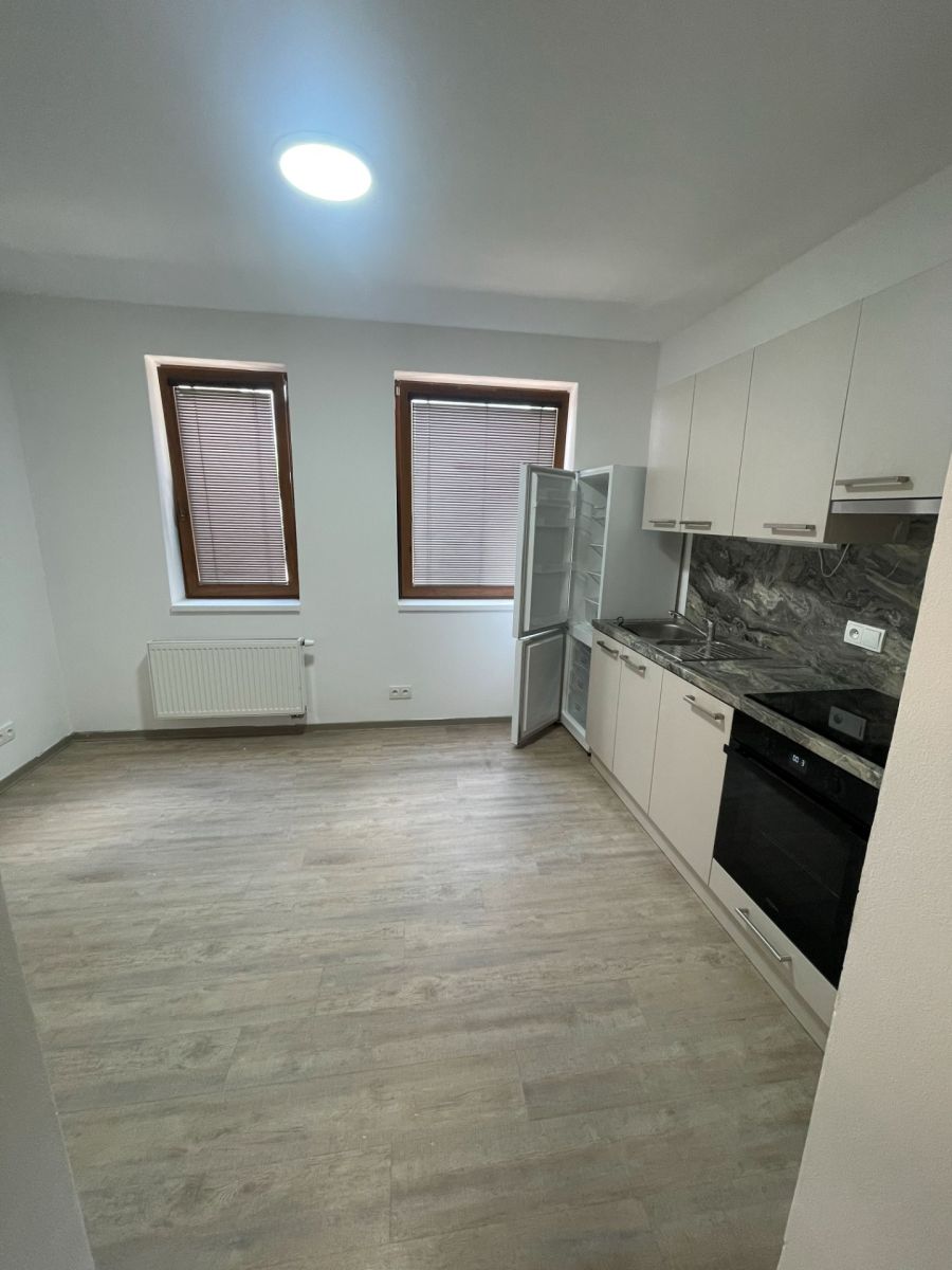 Pronájem bytu 1+kk 30 m² — photo 2