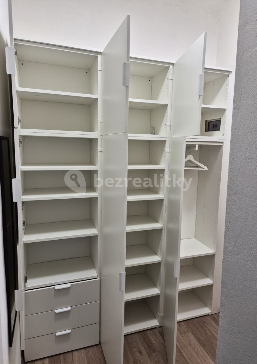 Pronájem bytu 1+1 37 m² — photo 4