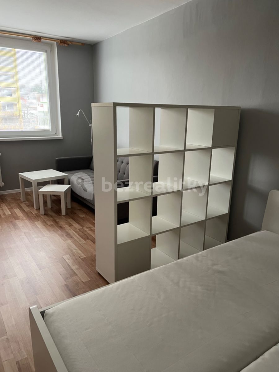 Pronájem bytu 1+1 38 m² — photo 2
