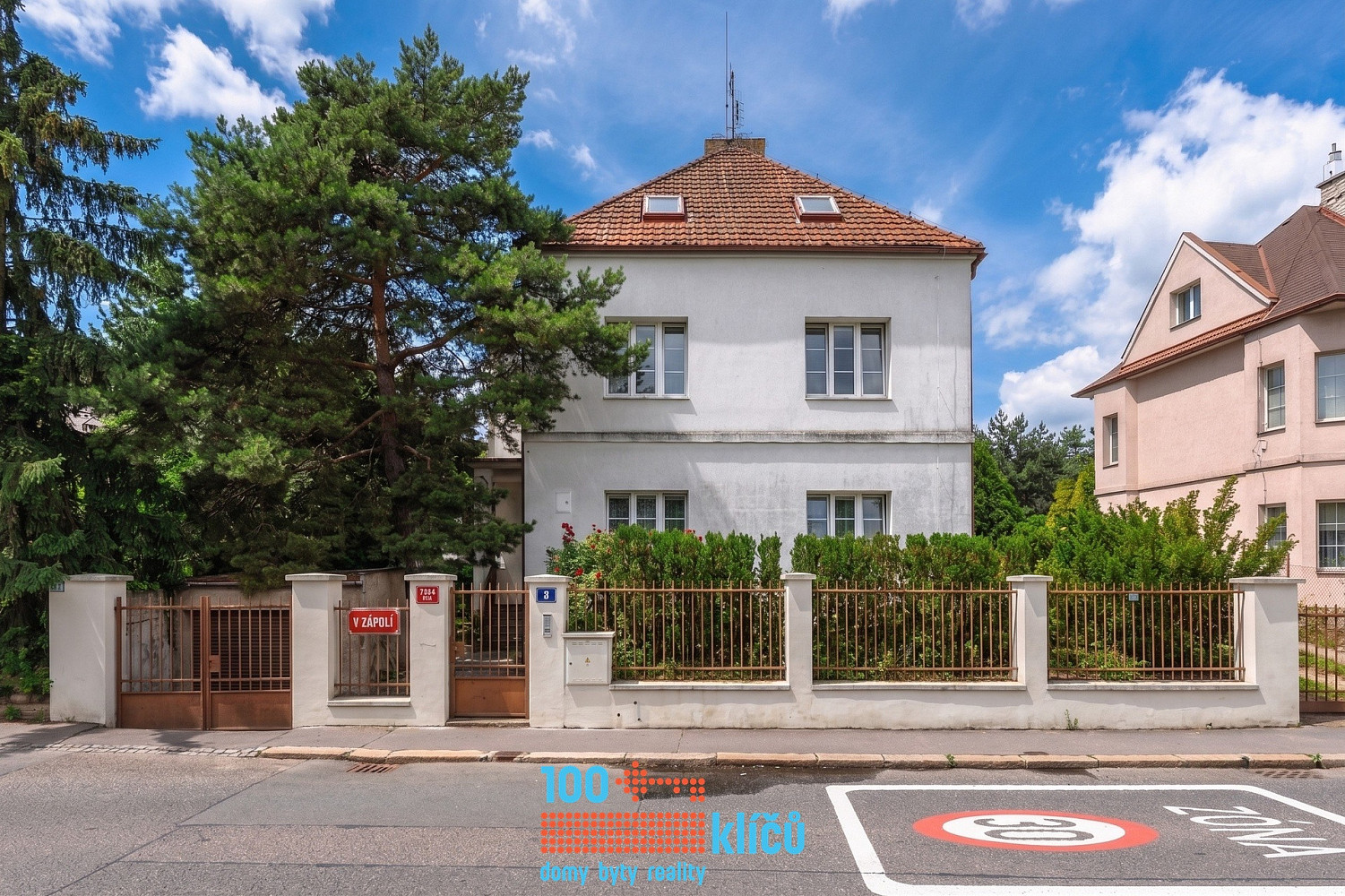 Prodej domu 211 m² s pozemkem 676 m²