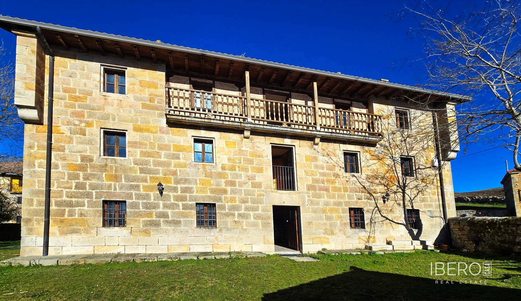 Prodej domu 3 835 m² s pozemkem 2 536 m²