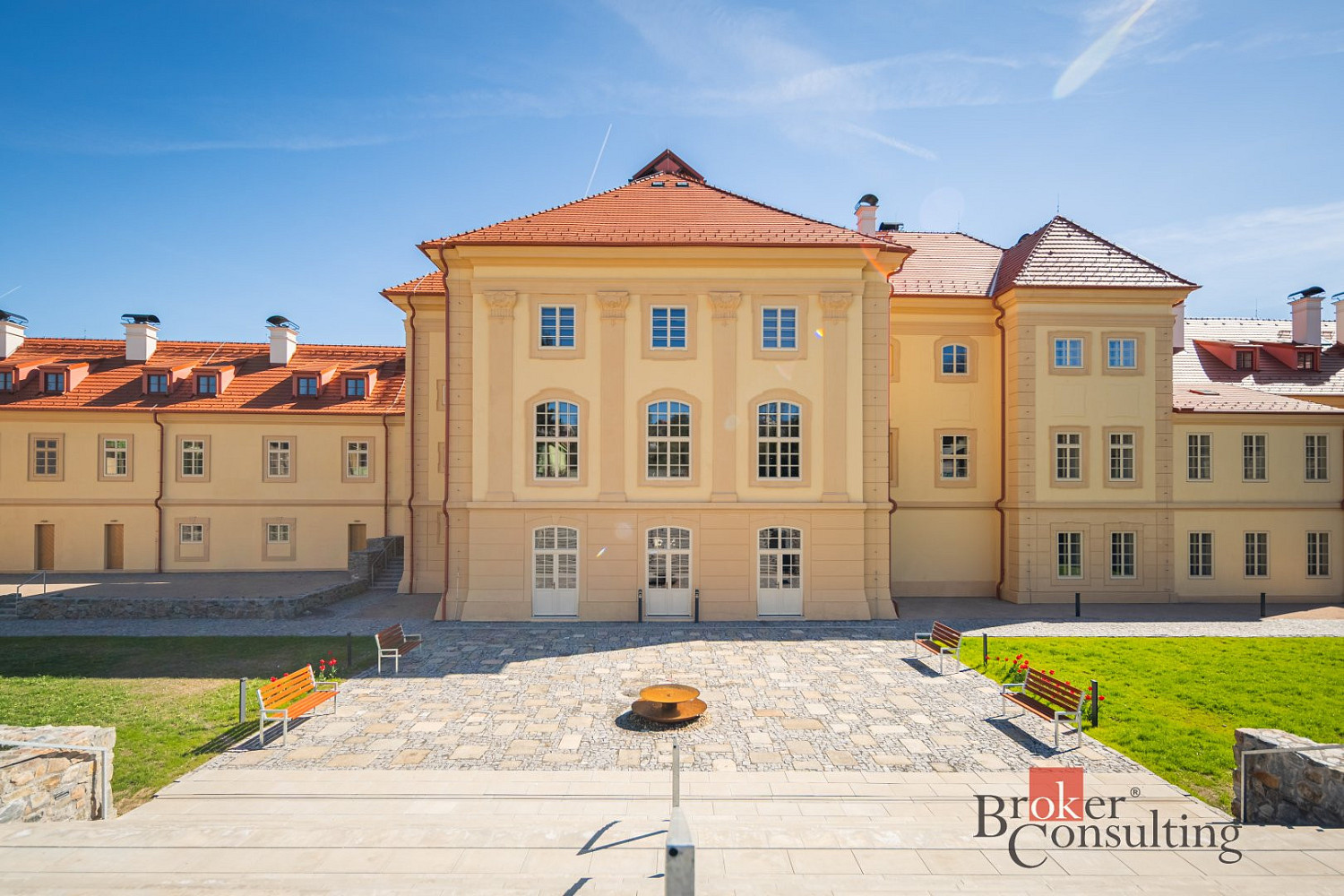 Prodej bytu 1+kk 62 m²