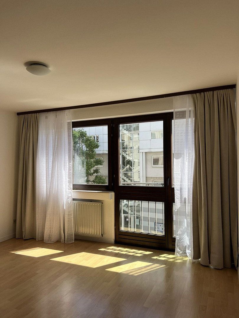 Schöne, geräumige zwei Zimmer Wohnung in Oederweg, Frankfurt am Main, Nordend-West — photo 2