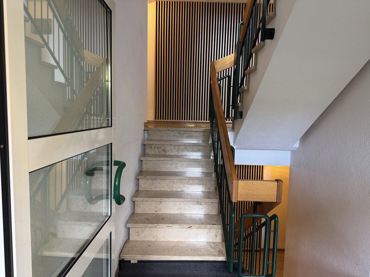 3,5-Zimmer-Wohnung mit Balkon & Garage – ideal für Grenzgänger (Nähe Rafz) — photo 4