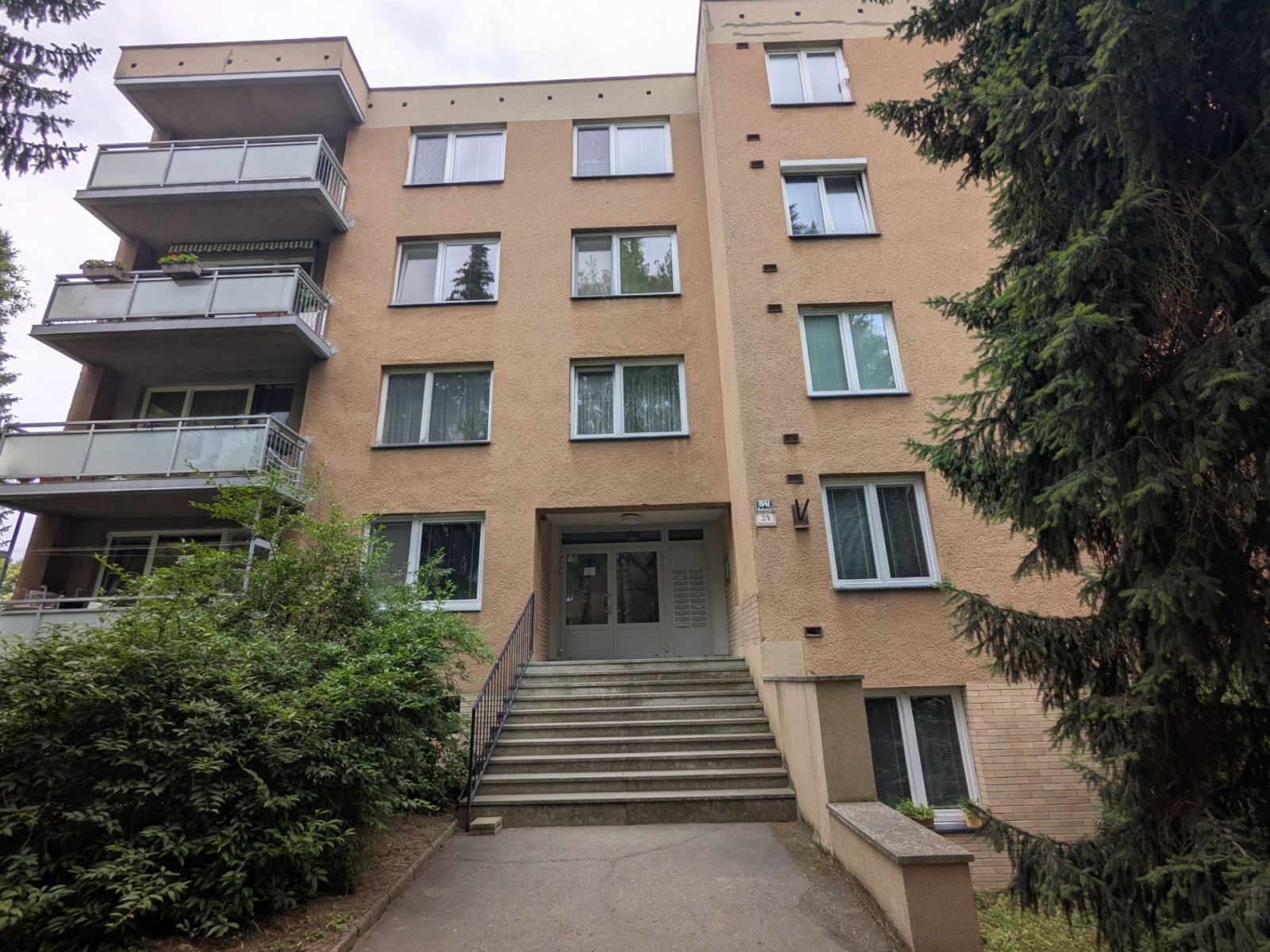 Prodej bytu 3+1 79 m² — photo 2