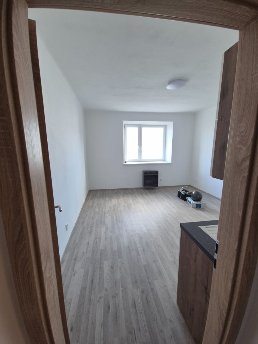 Pronájem bytu 2+kk 45 m² — photo 2