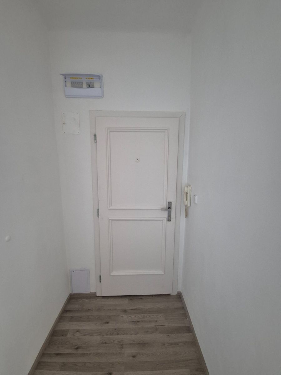 Pronájem bytu 2+kk 45 m² — photo 3