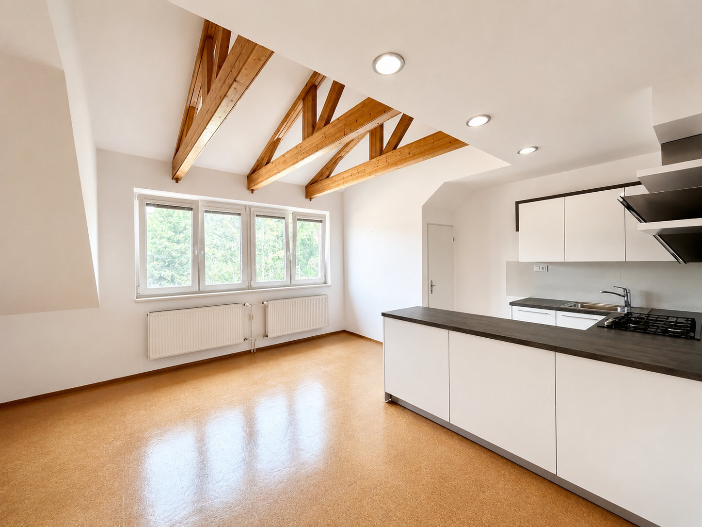 Pronájem domu 170 m², pozemek 141 m² — photo 2