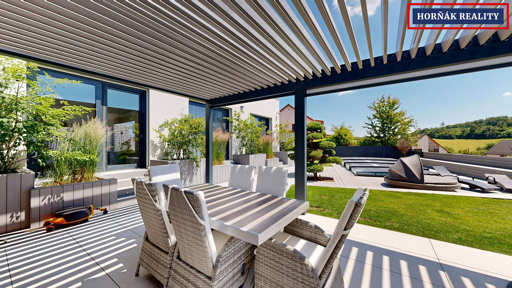Prodej domu 288 m² s pozemkem 863 m²