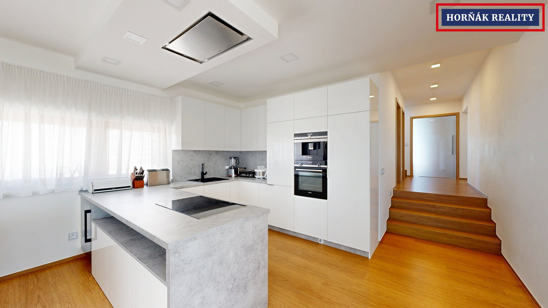 Prodej domu 288 m² s pozemkem 863 m² — photo 3