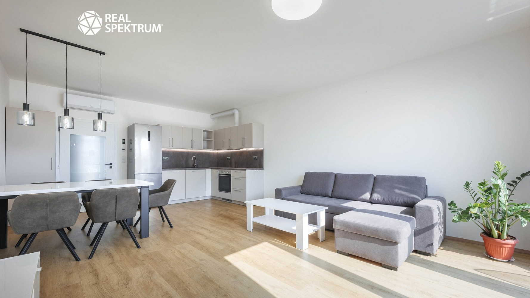Pronájem bytu 2+kk 55 m² — photo 3