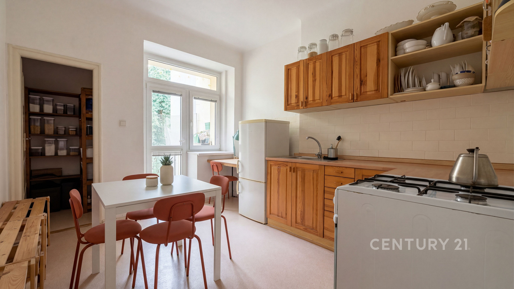Pronájem bytu 1+1 47 m² — photo 2