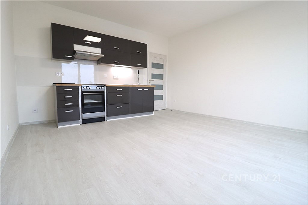 Pronájem bytu 3+kk 74 m²