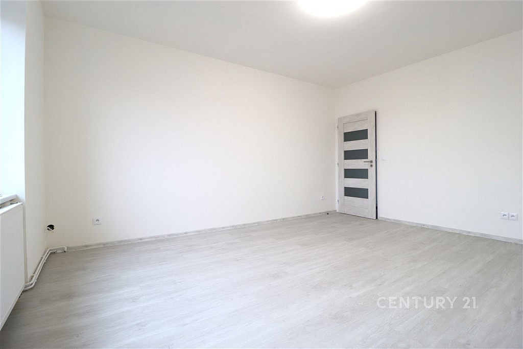 Pronájem bytu 3+kk 74 m² — photo 4