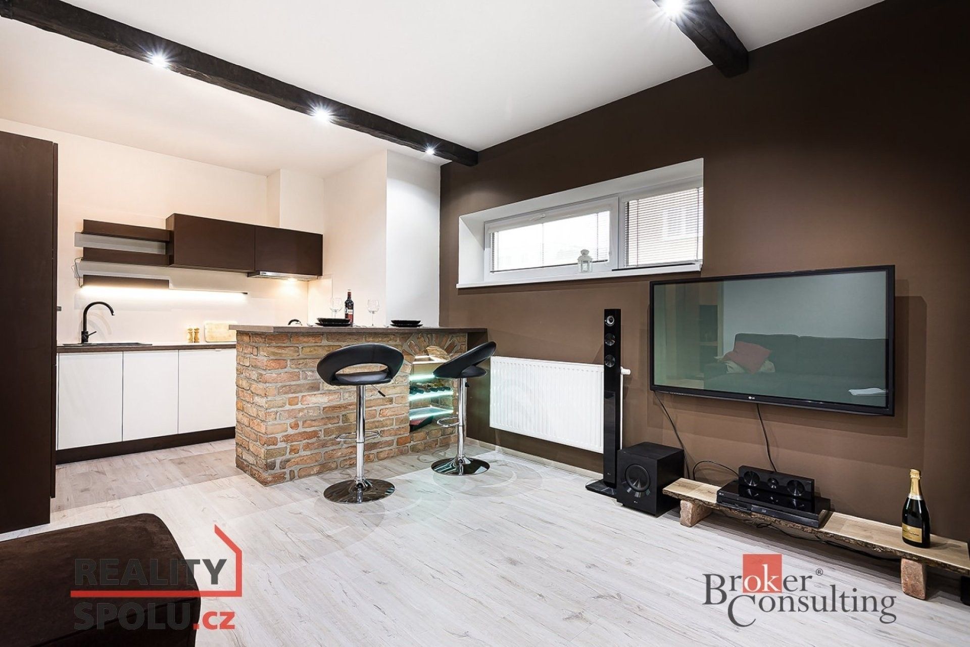 Pronájem bytu 2+kk 55 m²