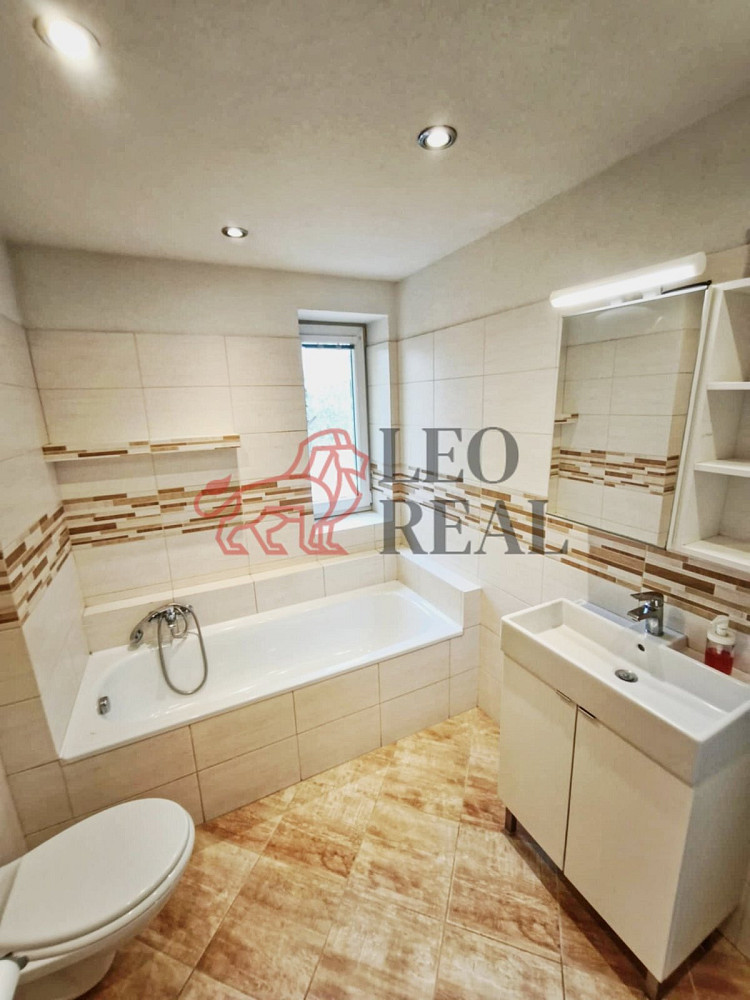 Pronájem bytu 3+kk 56 m² — photo 5