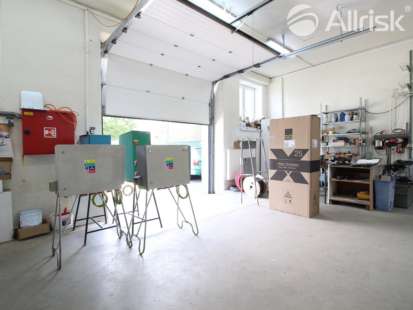 Pronájem skladovacích prostor 275 m²