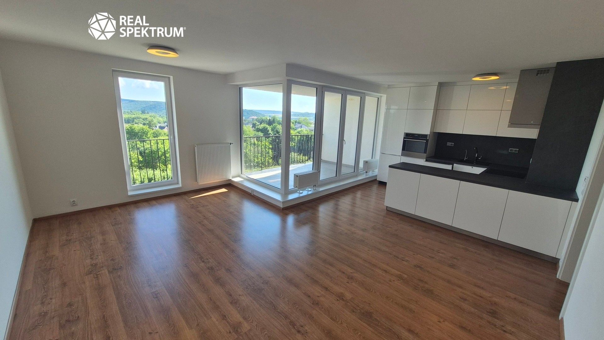 Pronájem bytu 3+kk 74 m²
