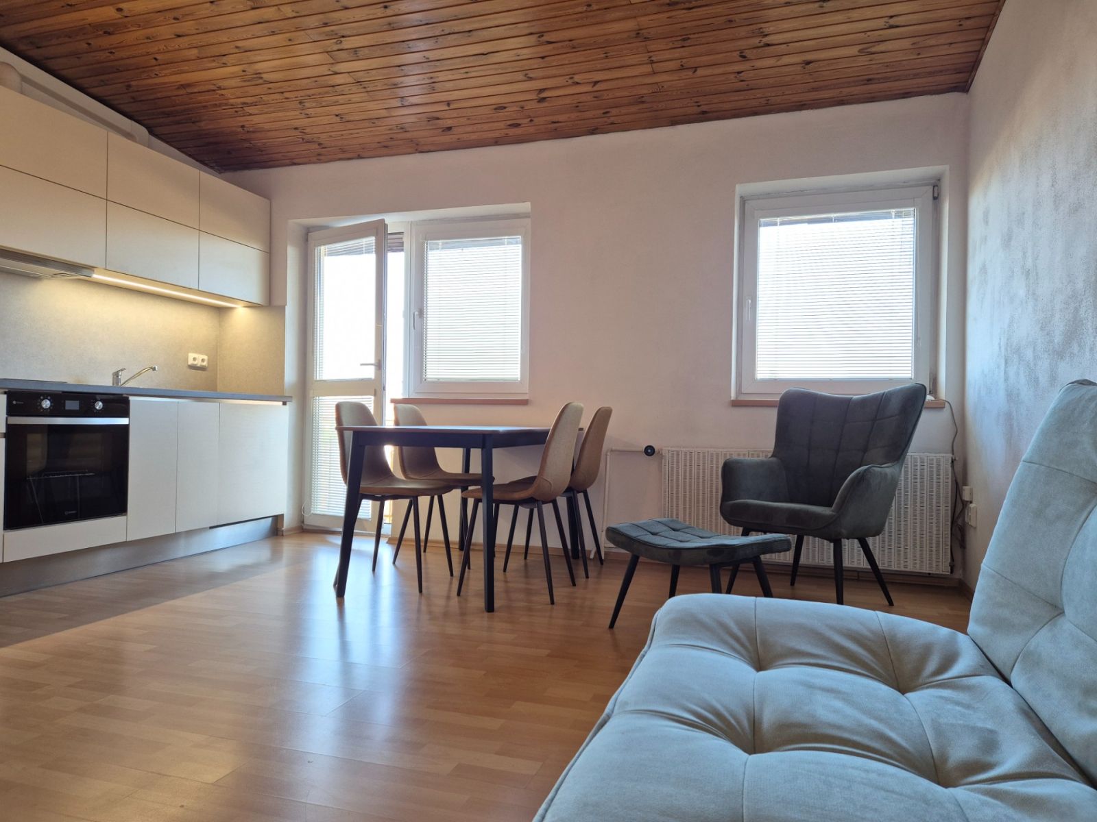 Pronájem bytu 3+kk 82 m²
