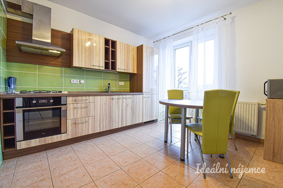 Pronájem bytu 1+1 37 m²