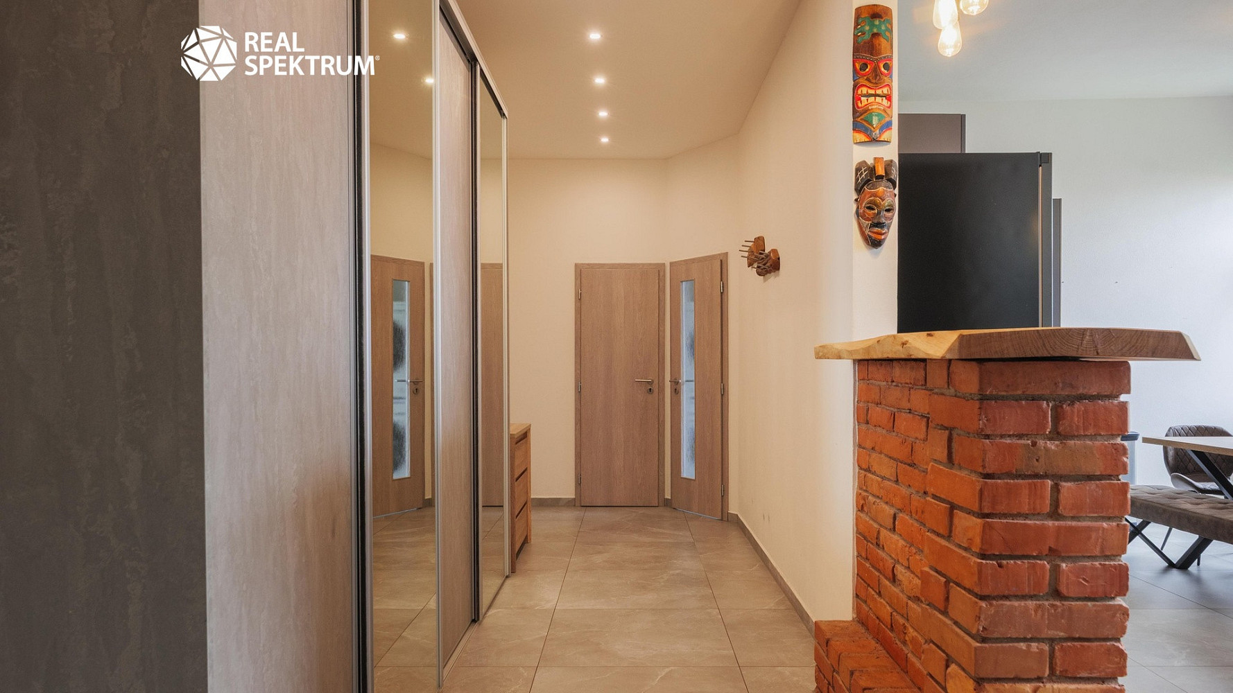 Prodej bytu 2+kk 81 m² — photo 2