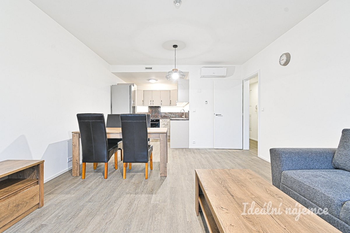 Pronájem bytu 2+kk 63 m² — photo 3