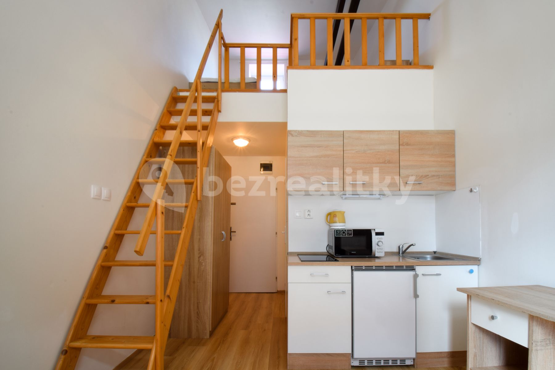 Pronájem bytu 1+kk 23 m²